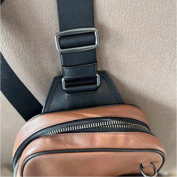 Coach Graham Pack Crossbody - Picture 6 of 16